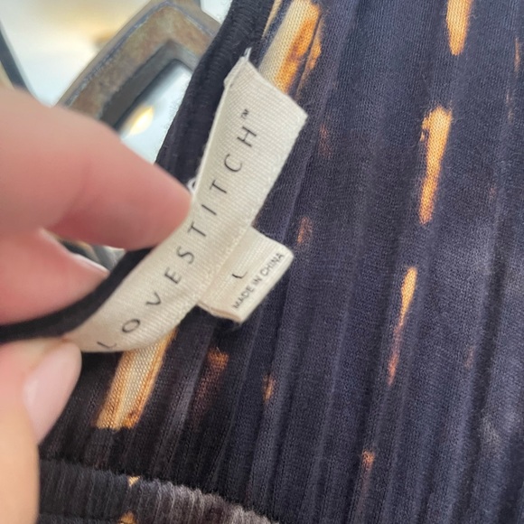 LOVESTITCH TIE DYED MAXI DRESS WITH COLD SHOULDER. SIZE LARGE - Picture 2 of 4